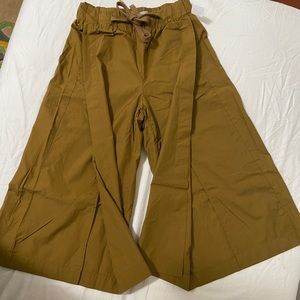 Vince. Slit Style Khaki Cotton Pant.